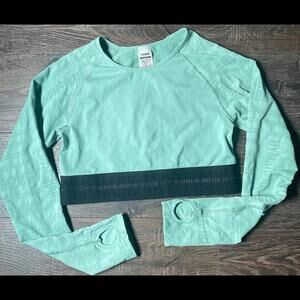 Gymshark Vision Long Sleeve Crop Top in Green Size L